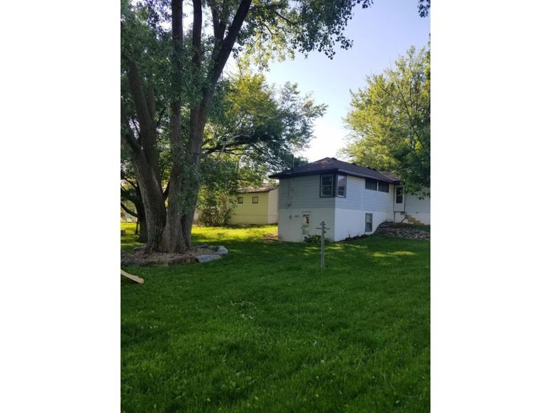 890 Manor Dr NE, Spring Lake Park, MN 55432