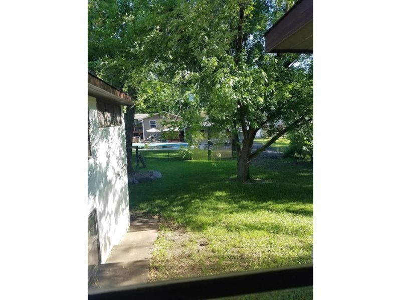 890 Manor Dr NE, Spring Lake Park, MN 55432