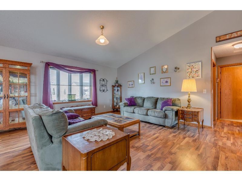 304 Polar Cir, Arlington, MN 55307