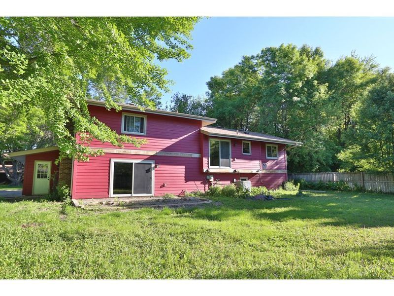 770 Carla Ln, Little Canada, MN 55109