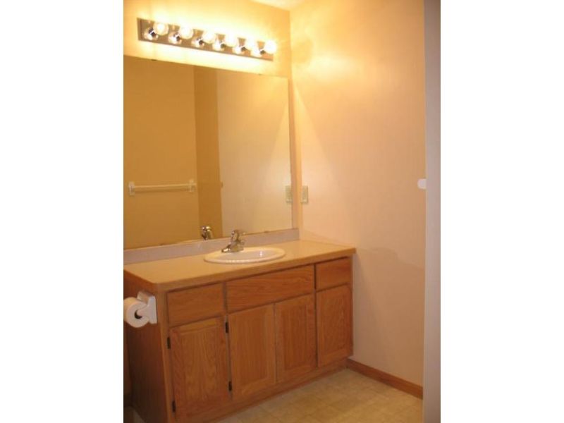 1115 3rd St S, Princeton, MN 55371