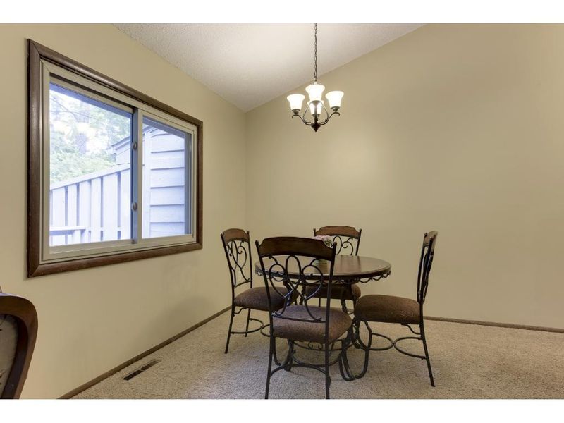 9544 Trail East Rd, Bloomington, MN 55420