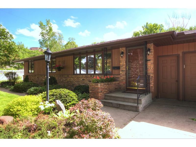 8233 Morgan Ave S, Bloomington, MN 55431