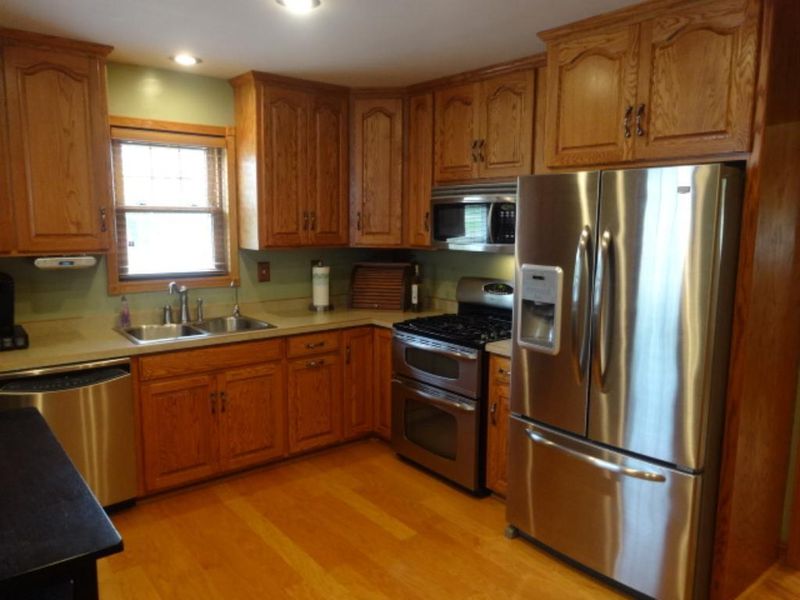 22065 Eagle Ave, Winsted, MN 55395