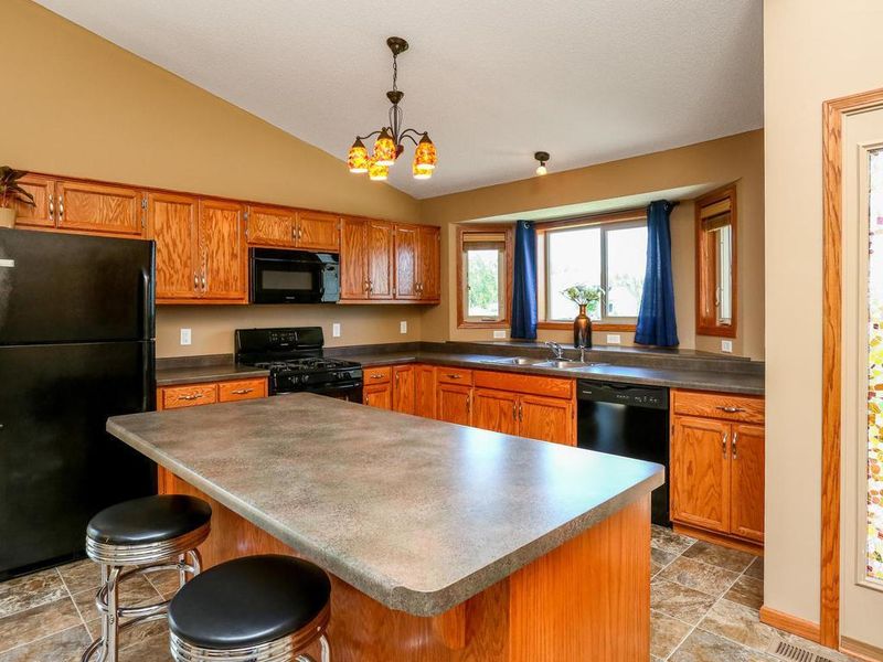 12603 173rd Ave SE, Becker, MN 55308