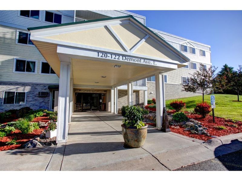 120 Demont Ave E #207, Little Canada, MN 55117