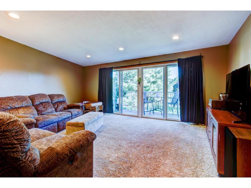 120 Demont Ave E #207, Little Canada, MN 55117
