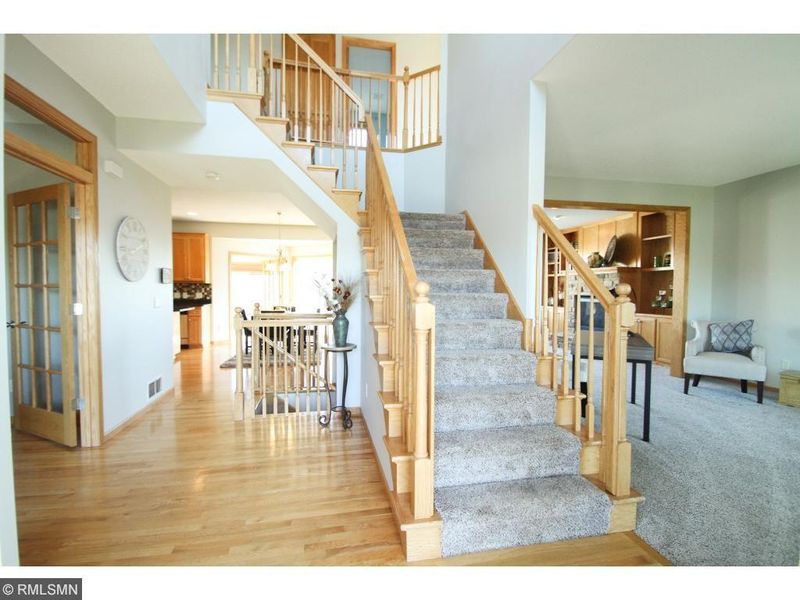 6037 Summit Ct S, Cottage Grove, MN 55016