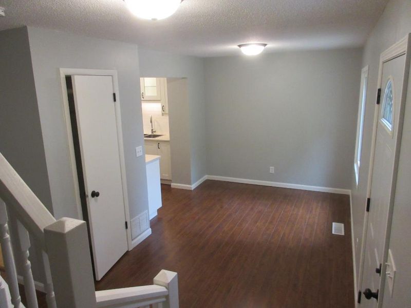 63 River Woods Ln, Burnsville, MN 55337