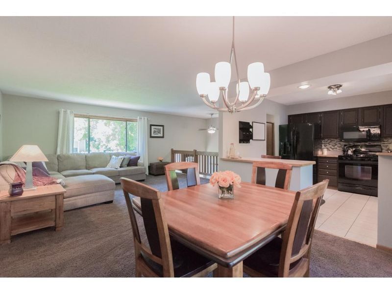 12233 24th Ave S, Burnsville, MN 55337