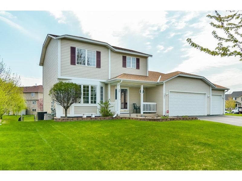 7881 Jonathan Ave S, Cottage Grove, MN 55016