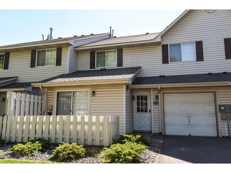 2579 Lockwood Dr, Eagan, MN 55120
