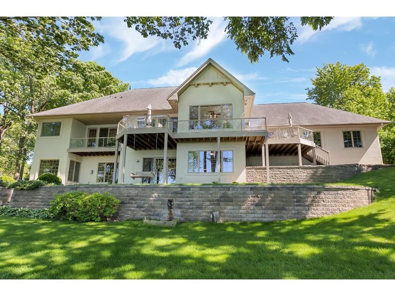 16633 Cottageview Ln, Eden Valley, MN 55329