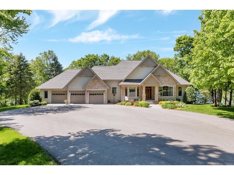 16633 Cottageview Ln, Eden Valley, MN 55329