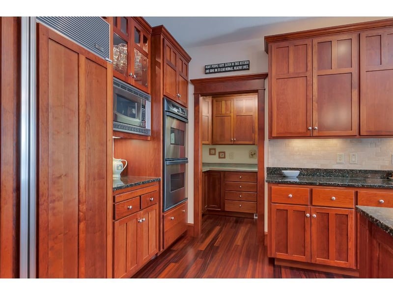 16633 Cottageview Ln, Eden Valley, MN 55329