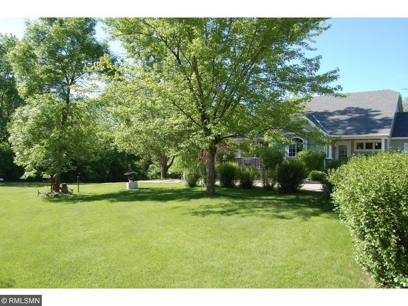 13084 25th St SW, Cokato, MN 55321