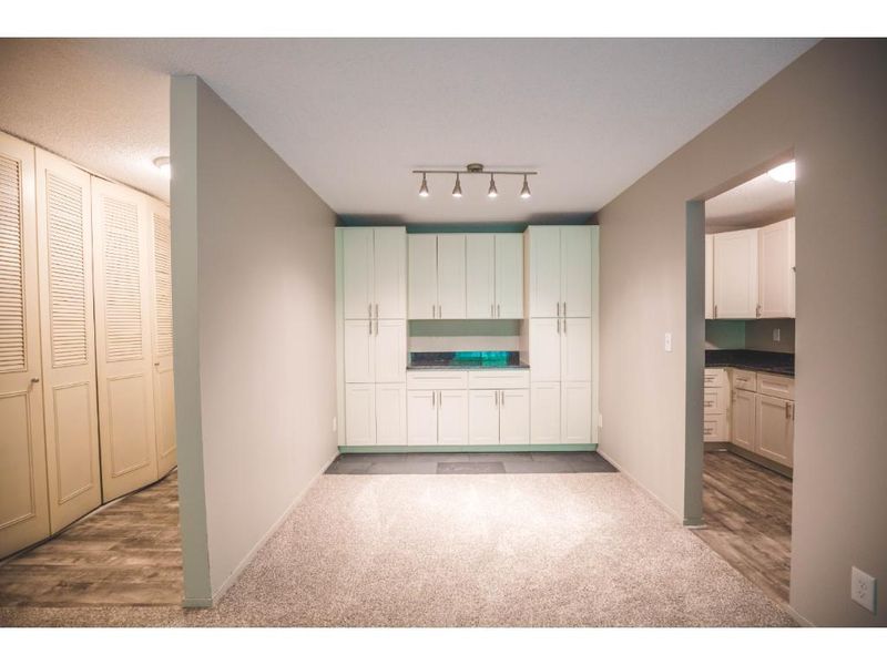10301 Cedar Lake Rd #314, Minnetonka, MN 55305