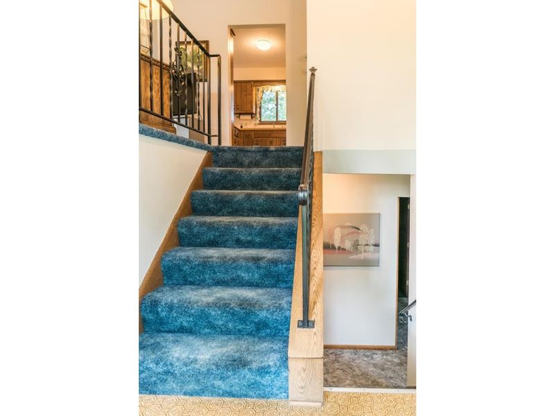 7508 James Ave N, Brooklyn Park, MN 55444