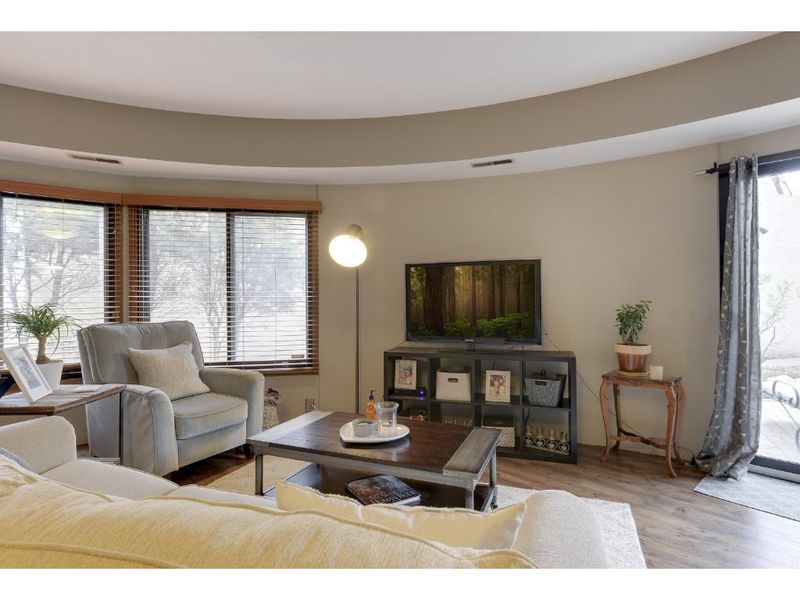 3151 Dean Ct #104, Minneapolis, MN 55416