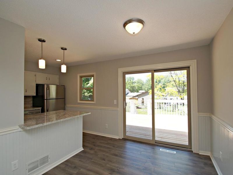5009 Georgia Ln, White Bear Lake, MN 55110