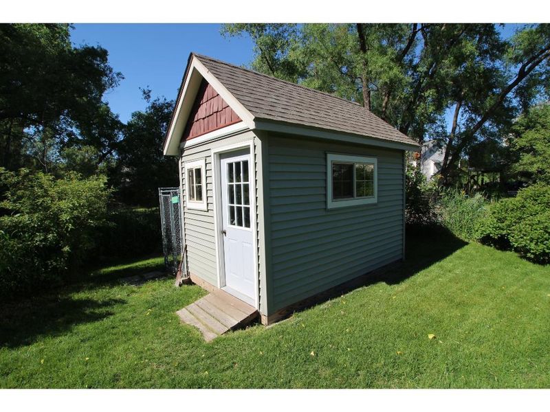 20590 Enfield Ave N, Forest Lake, MN 55025