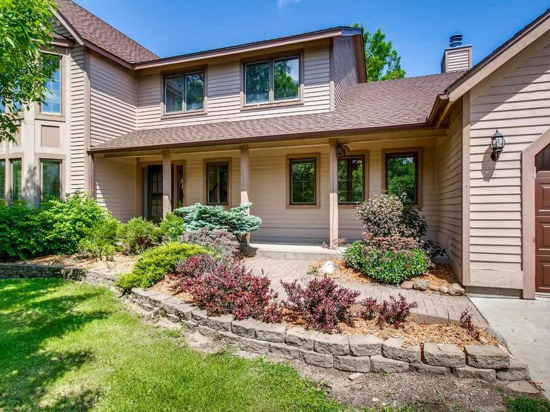 18308 Wood Ridge Dr, Prior Lake, MN 55372