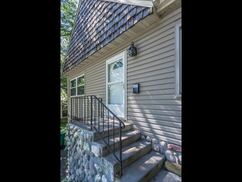 9621 W 16th St, Saint Louis Park, MN 55426