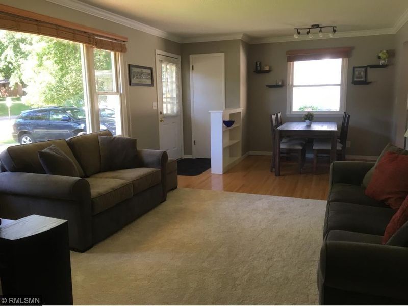 1712 W 86th St, Bloomington, MN 55431