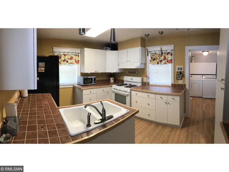 809 1st Ave NW, Faribault, MN 55021