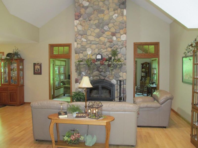 1017 E 11th Ave, Durand, WI 54736