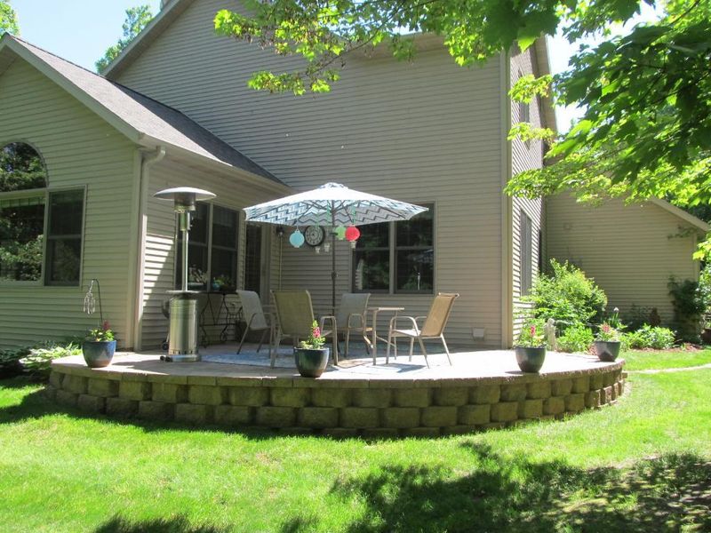 1017 E 11th Ave, Durand, WI 54736