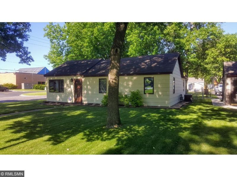 401 30th Ave N, Saint Cloud, MN 56303