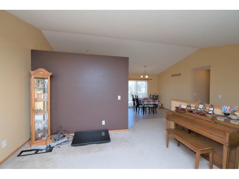 1810 Independence St S, Cambridge, MN 55008