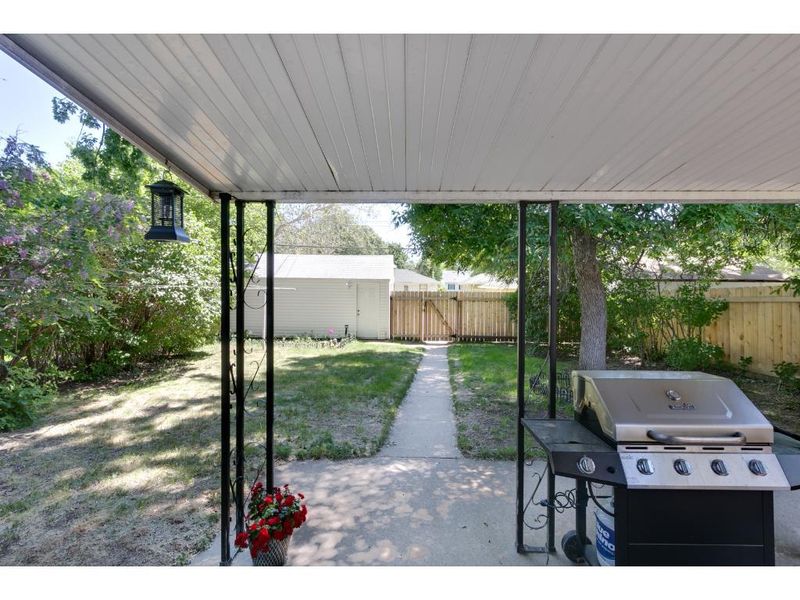 5106 Bryant Ave N, Minneapolis, MN 55430