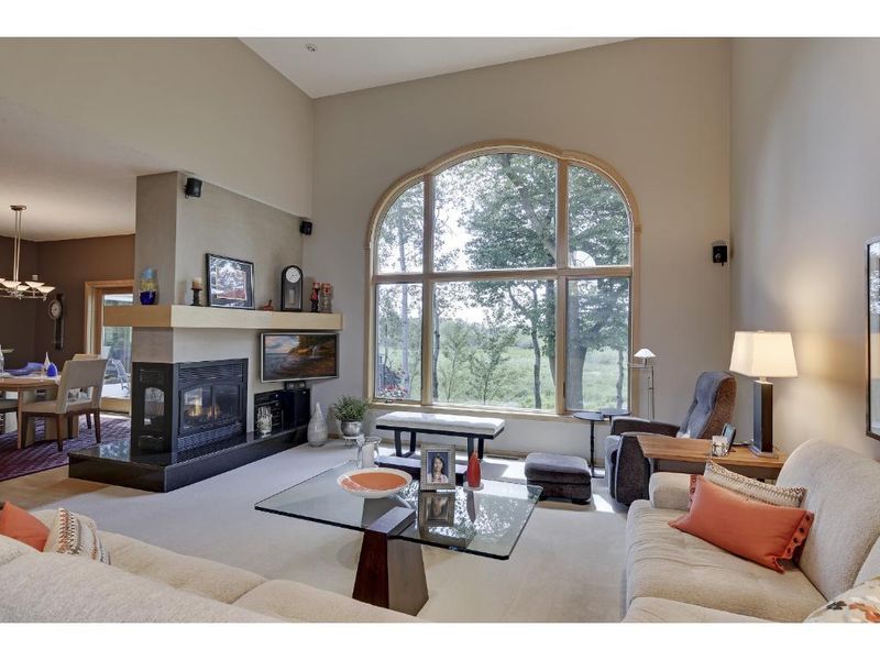 4335 Whitaker Ct, White Bear Lake, MN 55110