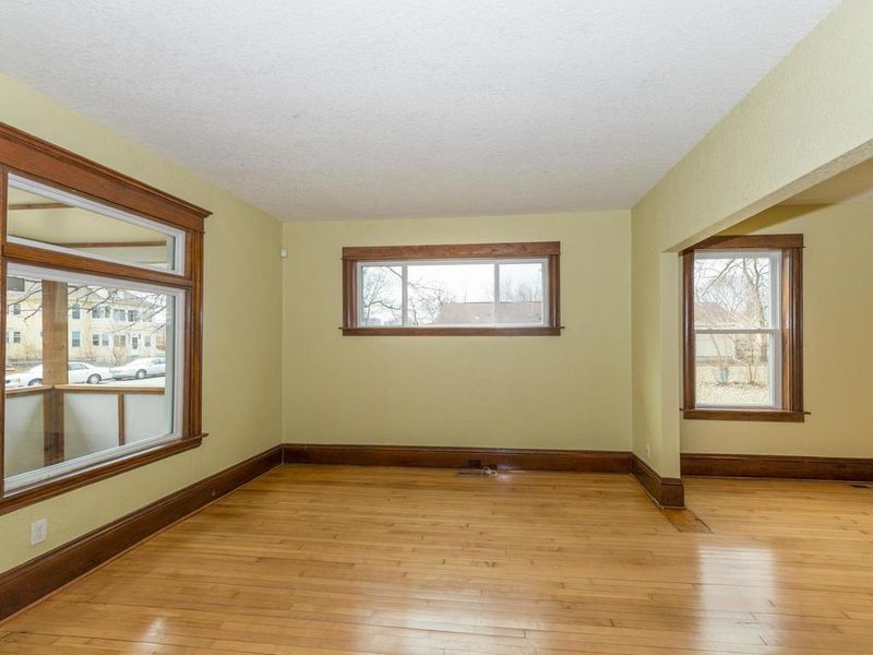 2215 N 4th St, Minneapolis, MN 55411