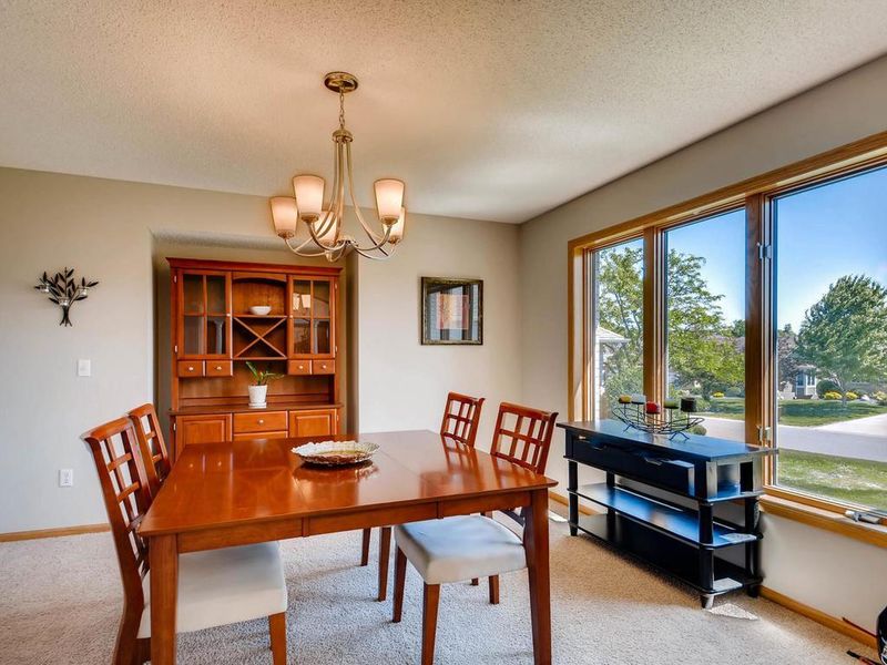 3080 Linden Dr, New Brighton, MN 55112