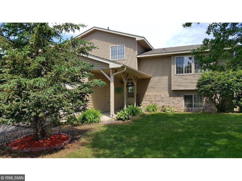 605 Kennedy St, Anoka, MN 55303