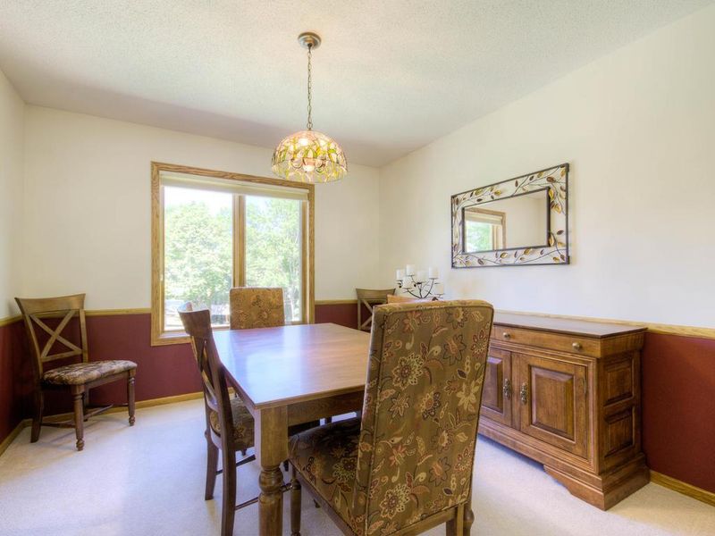 8140 W 109th Street Cir, Bloomington, MN 55438