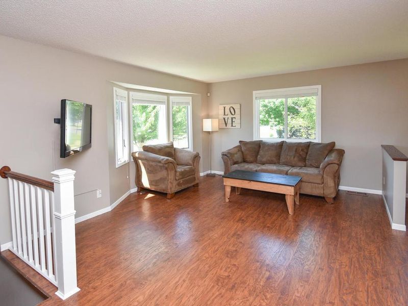 120 Fair Meadows Dr, Big Lake, MN 55309