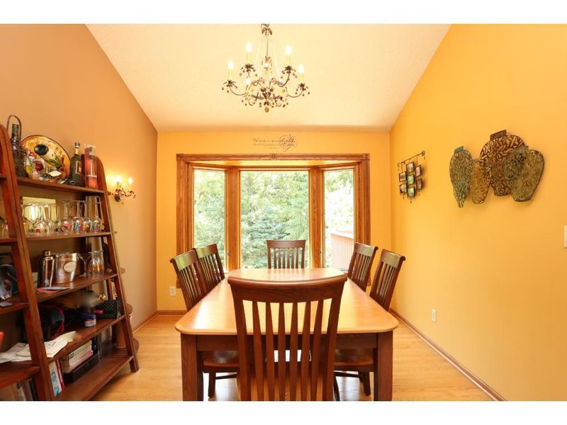 995 Oday St S, Maplewood, MN 55119