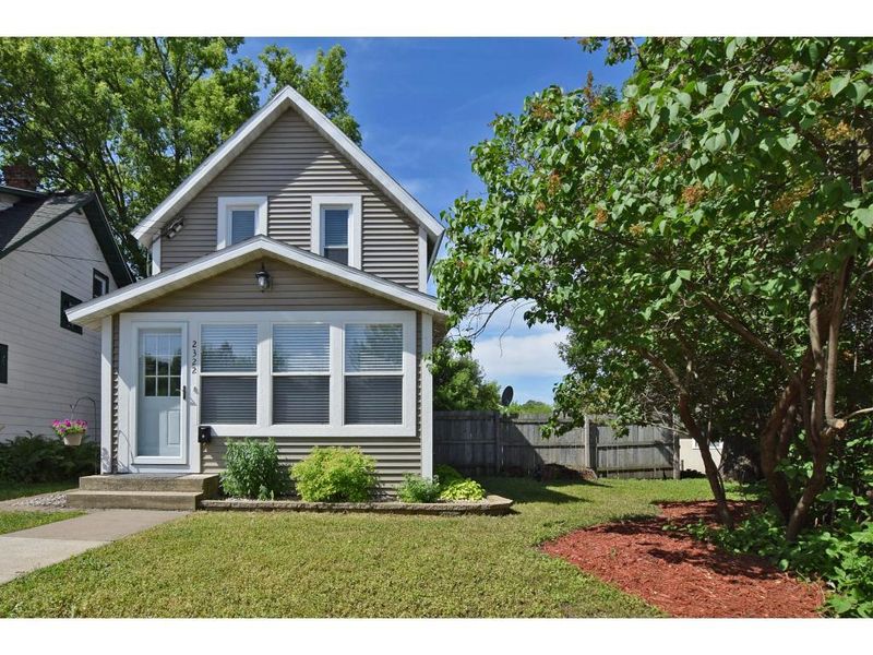 2322 Como Ave SE, Minneapolis, MN 55414