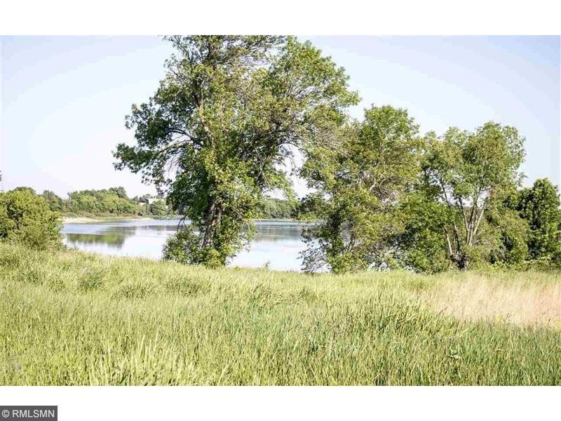 120 Nighthawk Ln, Madison Lake, MN 56063