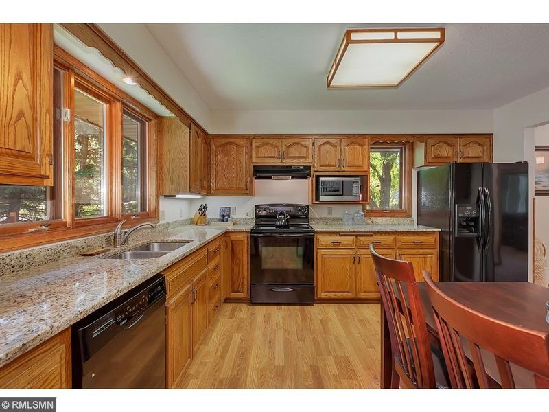 1952 Linda Ln, Saint Cloud, MN 56301