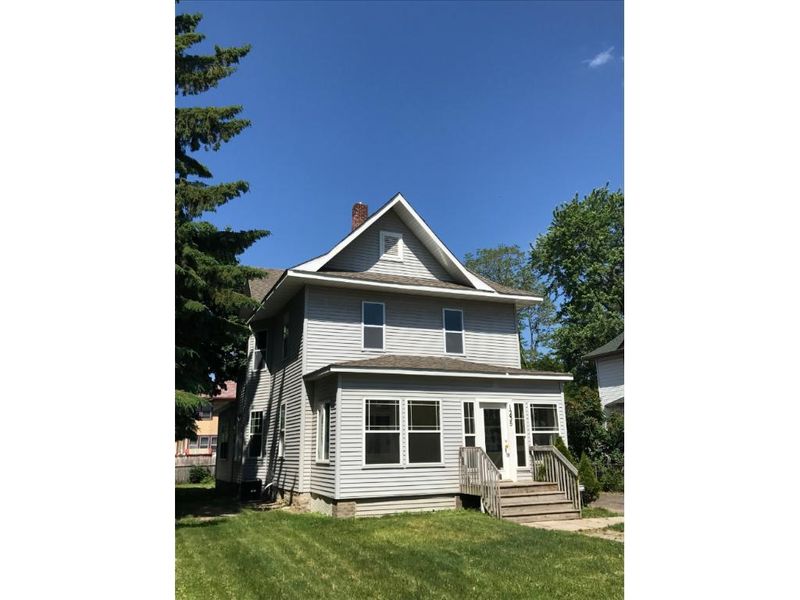 1235 Edgerton St, Saint Paul, MN 55130