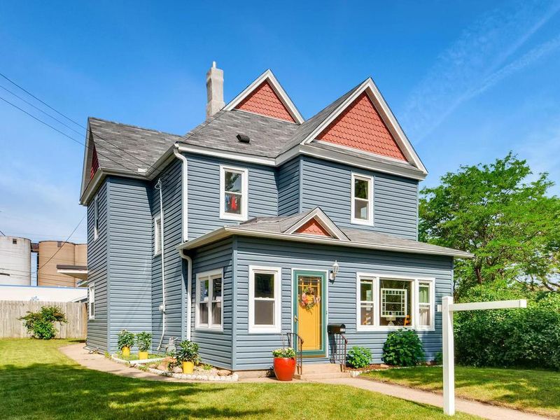 2322 2nd St NE, Minneapolis, MN 55418