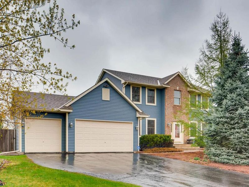 6851 Beaver Pond Way, Hugo, MN 55038