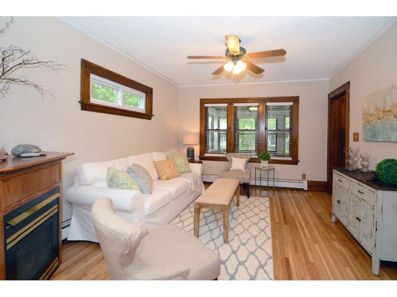1455 Juliet Ave, Saint Paul, MN 55105