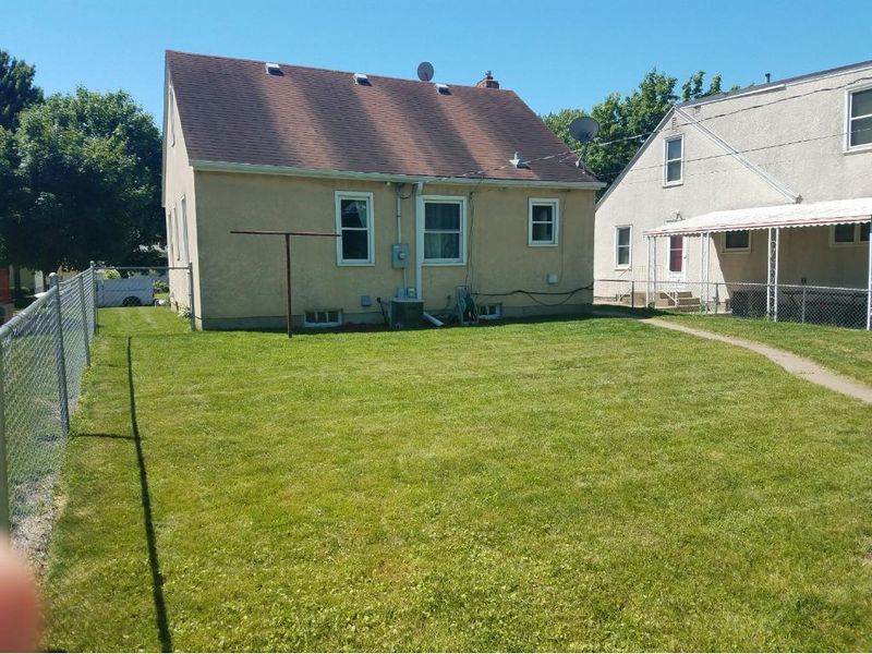 1929 Montana Ave E, Saint Paul, MN 55119