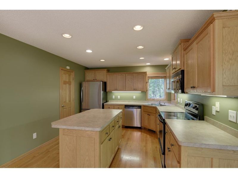 12233 Isanti Ct NE, Blaine, MN 55449